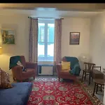 Cheerful, Traditional 3 Bedroom In * Quillan