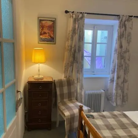 Cheerful, Traditional 3 Bedroom In 度假居 基扬
