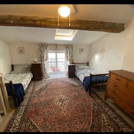 度假居 Cheerful, Traditional 3 Bedroom In