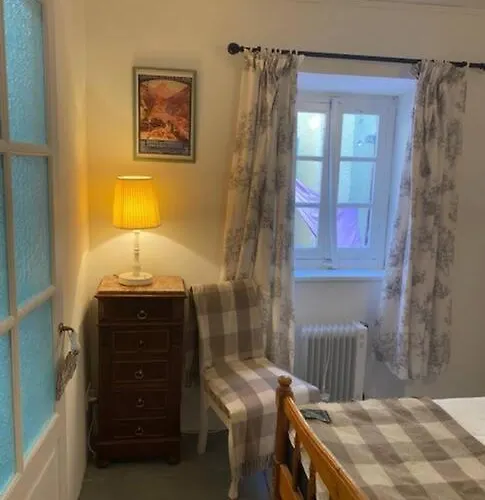 Cheerful, Traditional 3 Bedroom In Semesterbostad Quillan