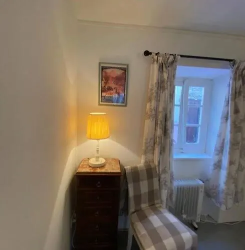 Cheerful, Traditional 3 Bedroom In Hébergement de vacances *